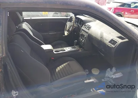 2014 Dodge Challenger Sxt z USA, uszkodzony, nr VIN 2C3CDYAGXEH233905